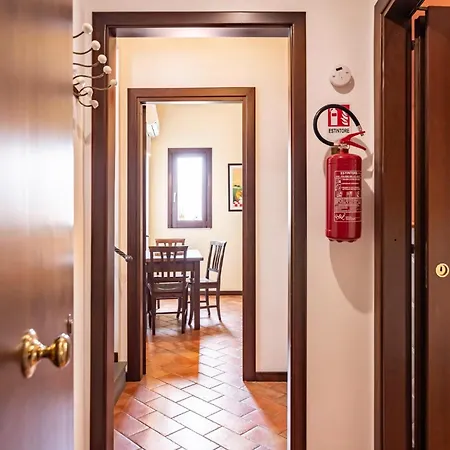 Guesthost - Miravigghia Daire